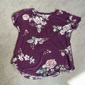 Maurice’s size small floral t shirt